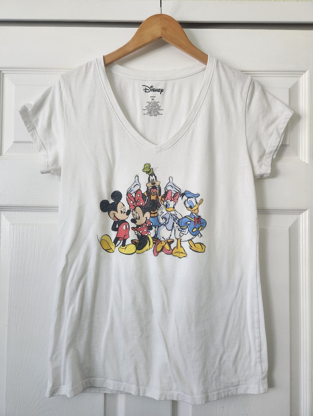 Disney White V-Neck Tee with Classic Mickey & Friends - Women's XL